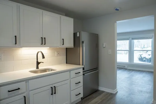 $2,095 | 180 North Main Street, Unit E2, Boscawen, NH 03303