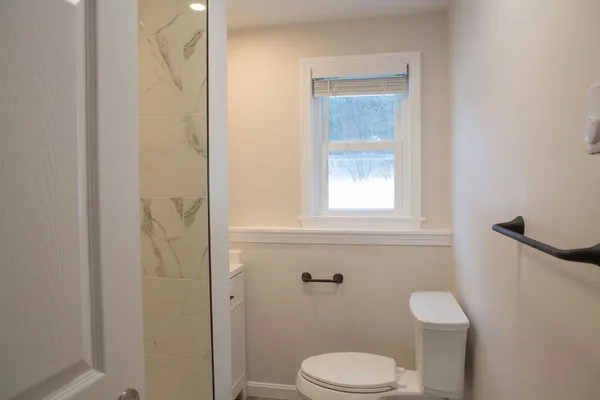 $2,095 | 180 North Main Street, Unit E2, Boscawen, NH 03303