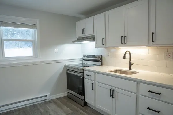 $2,095 | 180 North Main Street, Unit E2, Boscawen, NH 03303