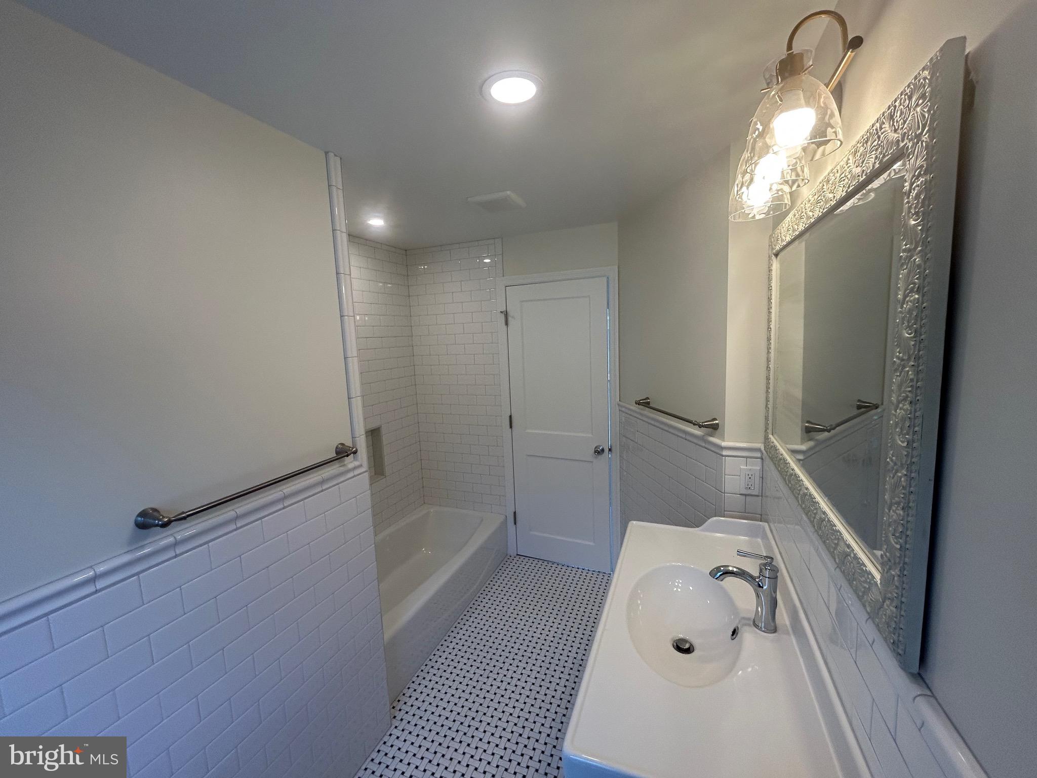 243 Rockglen Road Wynnewood, PA 19096 - Photo 7 of 19