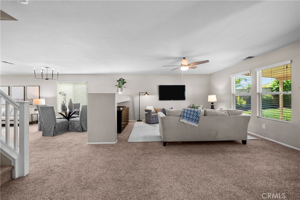 28244 Springvale Lane Castaic, CA 91384 - Photo 10 of 42