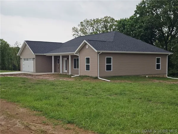 $449,900 | 3 Oak Tree Lane, Eldon, MO 65026