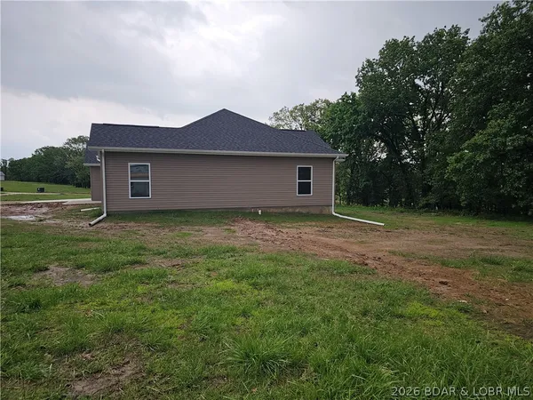 $449,900 | 3 Oak Tree Lane, Eldon, MO 65026