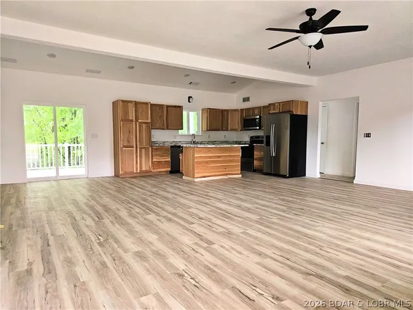 $449,900 | 3 Oak Tree Lane, Eldon, MO 65026