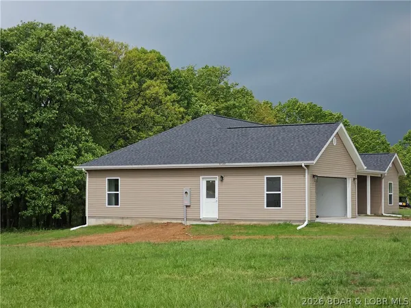 $449,900 | 3 Oak Tree Lane, Eldon, MO 65026