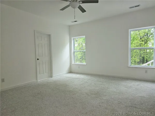 $449,900 | 3 Oak Tree Lane, Eldon, MO 65026