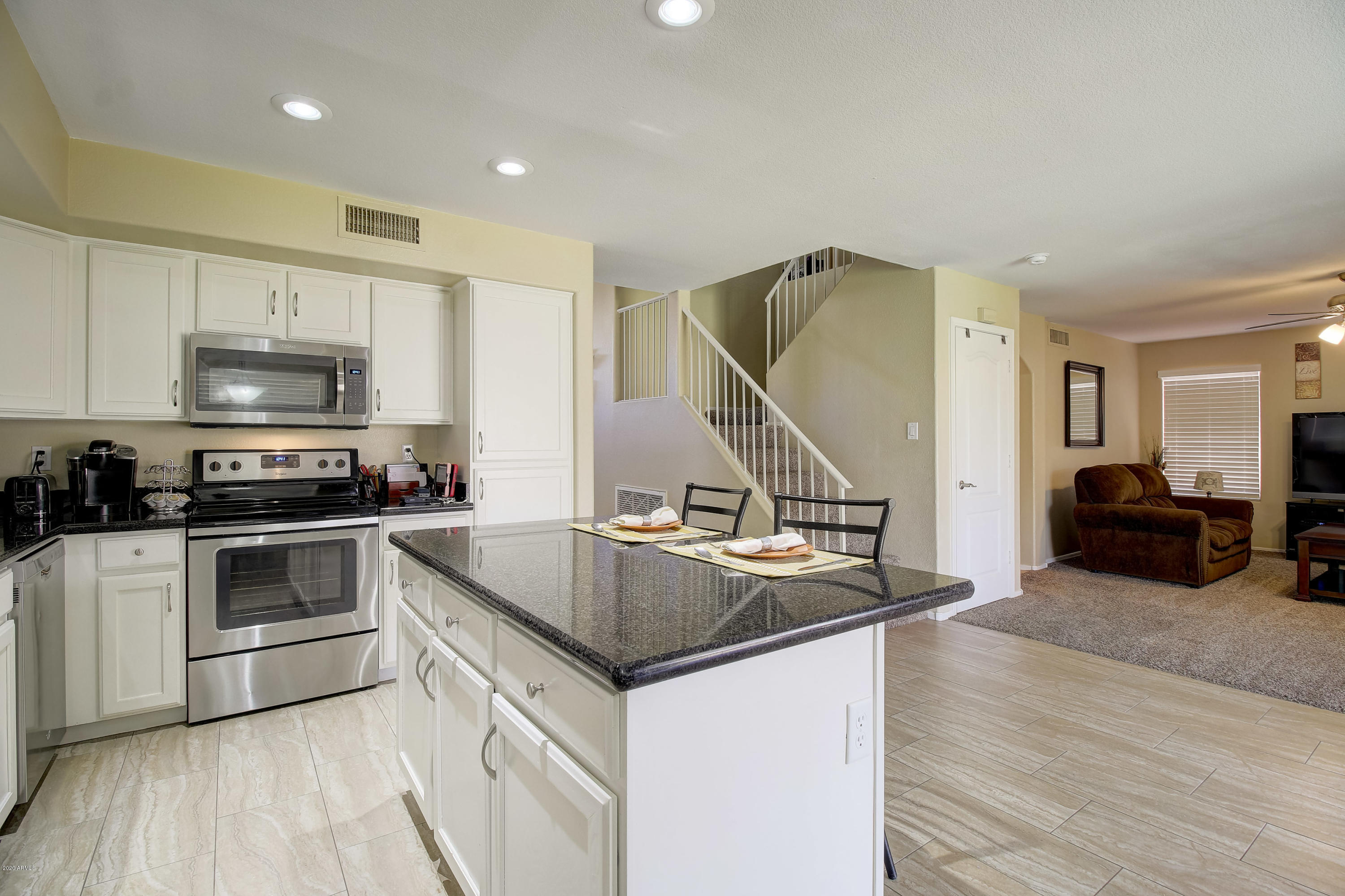 12566 Desert Flower Road Avondale, AZ 85392 - Photo 2 of 30 B (8)