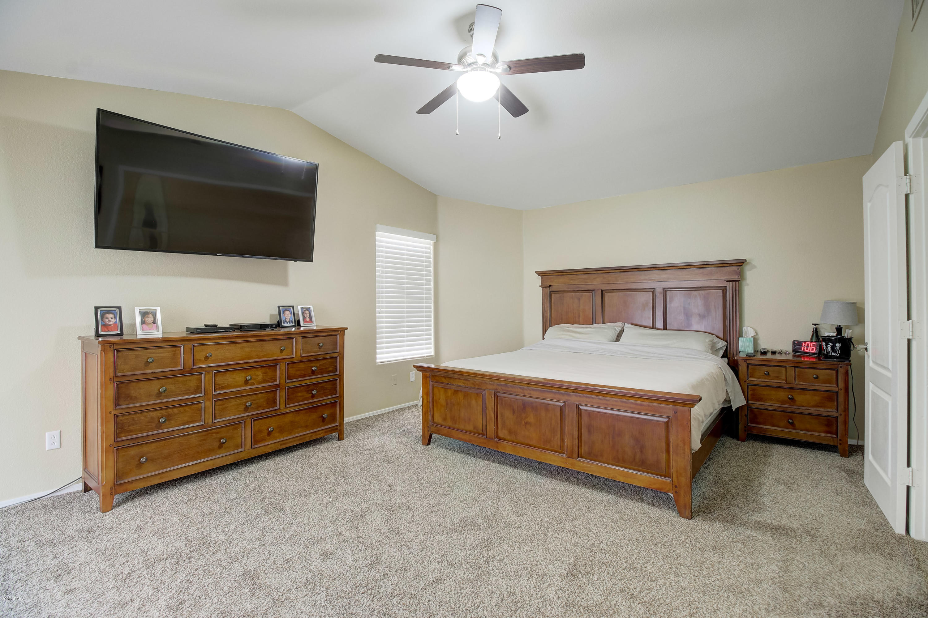 12566 Desert Flower Road Avondale, AZ 85392 - Photo 5 of 30 B (21)