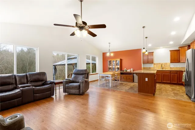 $455,000 | 93 McDonald Creek, Elma, WA 98541