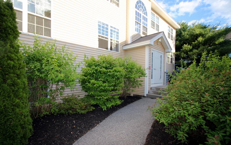 18 Smithwheel Road, Unit 64 Old Orchard Beach, ME 04064 - Photo 2 of 15 007