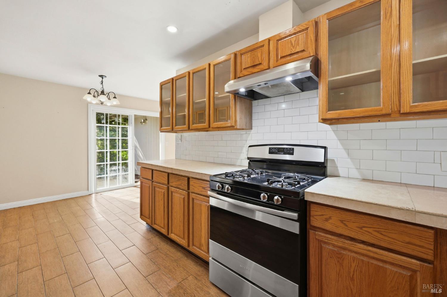 4305 Petaluma Hill Road Santa Rosa, CA 95404 - Photo 12 of 95