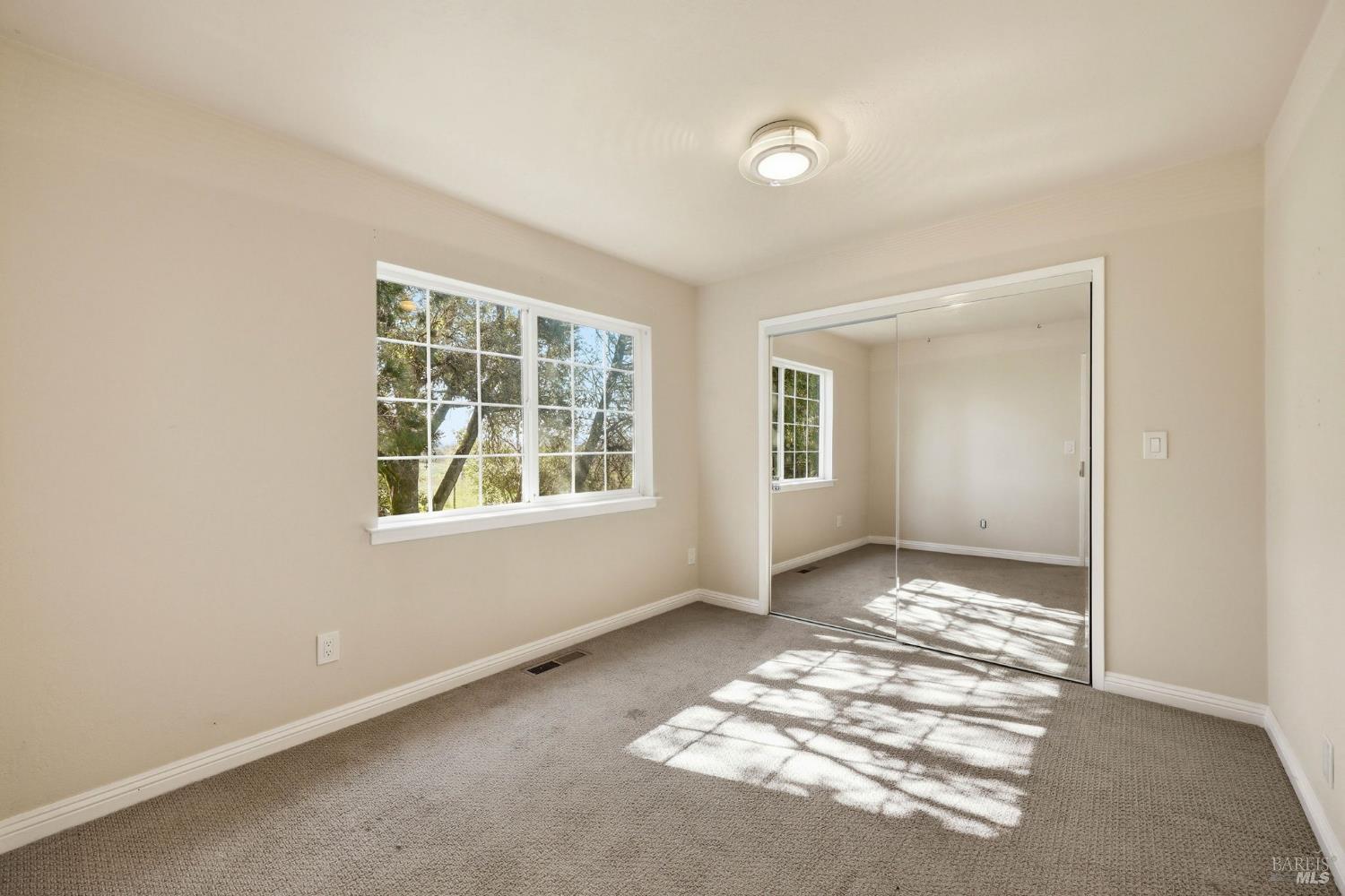 4305 Petaluma Hill Road Santa Rosa, CA 95404 - Photo 19 of 95