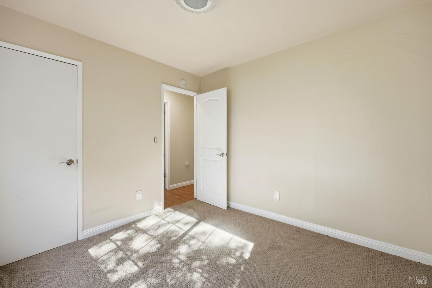 4305 Petaluma Hill Road Santa Rosa, CA 95404 - Photo 23 of 95