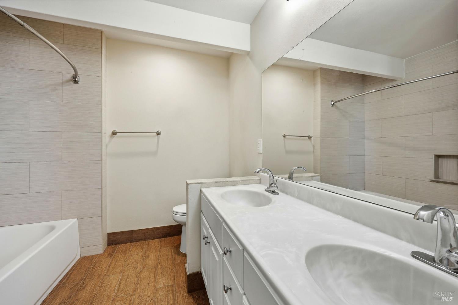 4305 Petaluma Hill Road Santa Rosa, CA 95404 - Photo 26 of 95