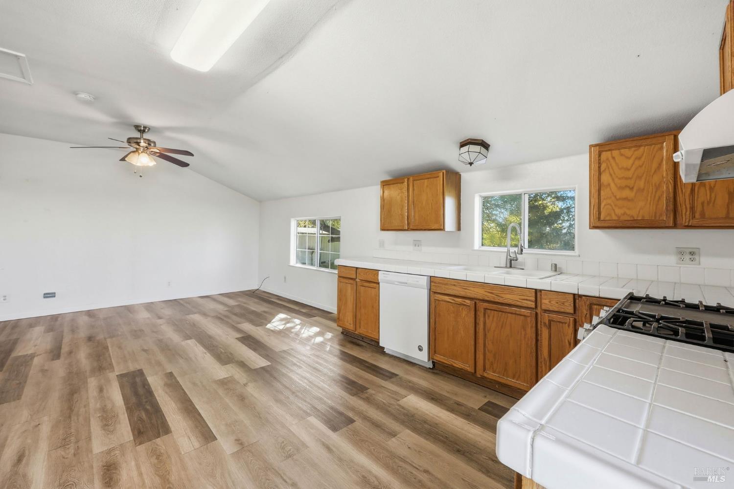 4305 Petaluma Hill Road Santa Rosa, CA 95404 - Photo 46 of 95