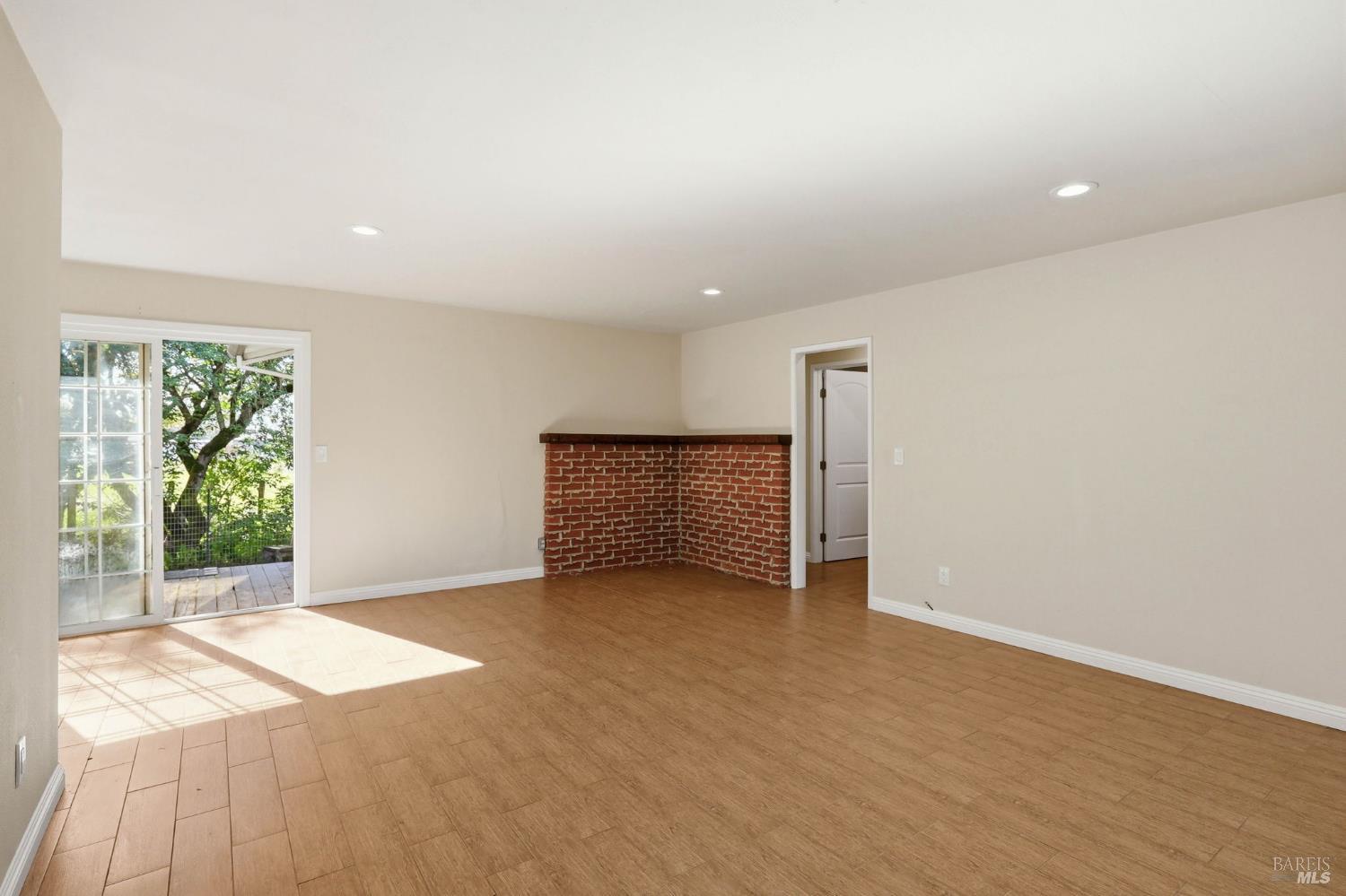 4305 Petaluma Hill Road Santa Rosa, CA 95404 - Photo 7 of 95