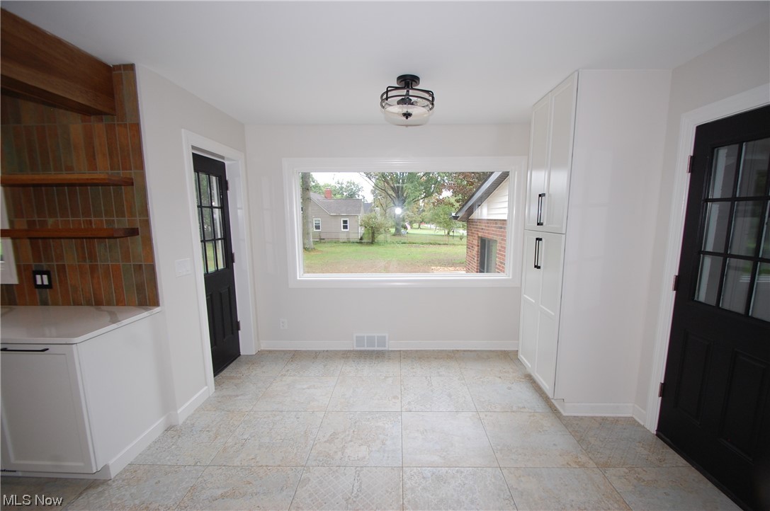 408 Ewing Road Youngstown, OH 44512 - Photo 15 of 31 Gallery Image 15