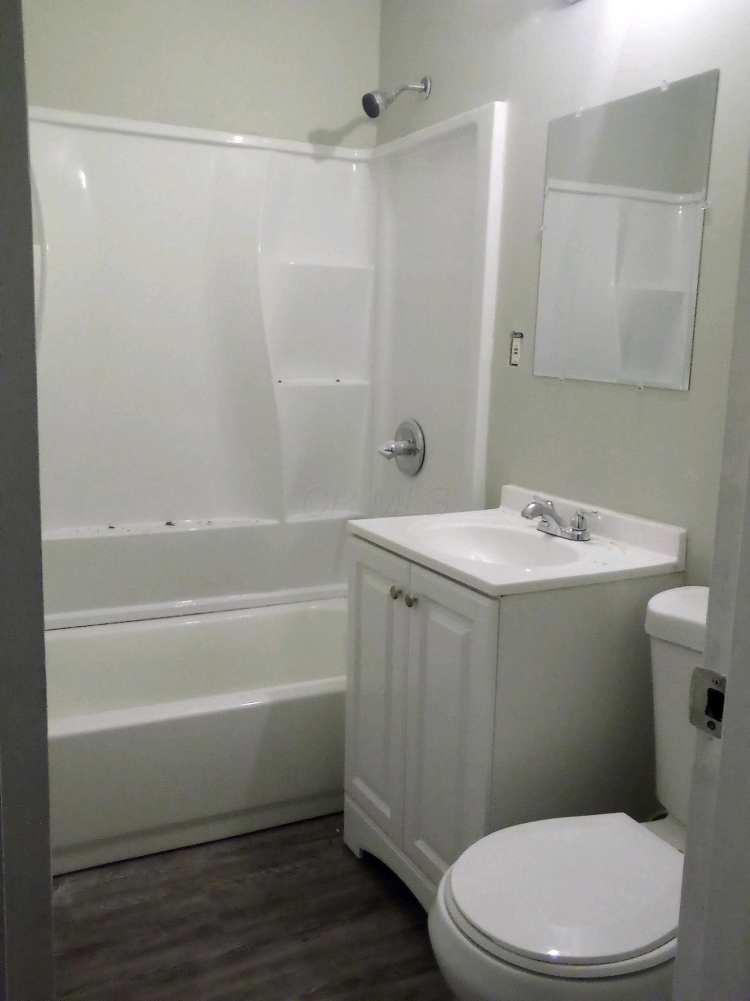 913 Duke Road Columbus, OH 43213 - Photo 11 of 18