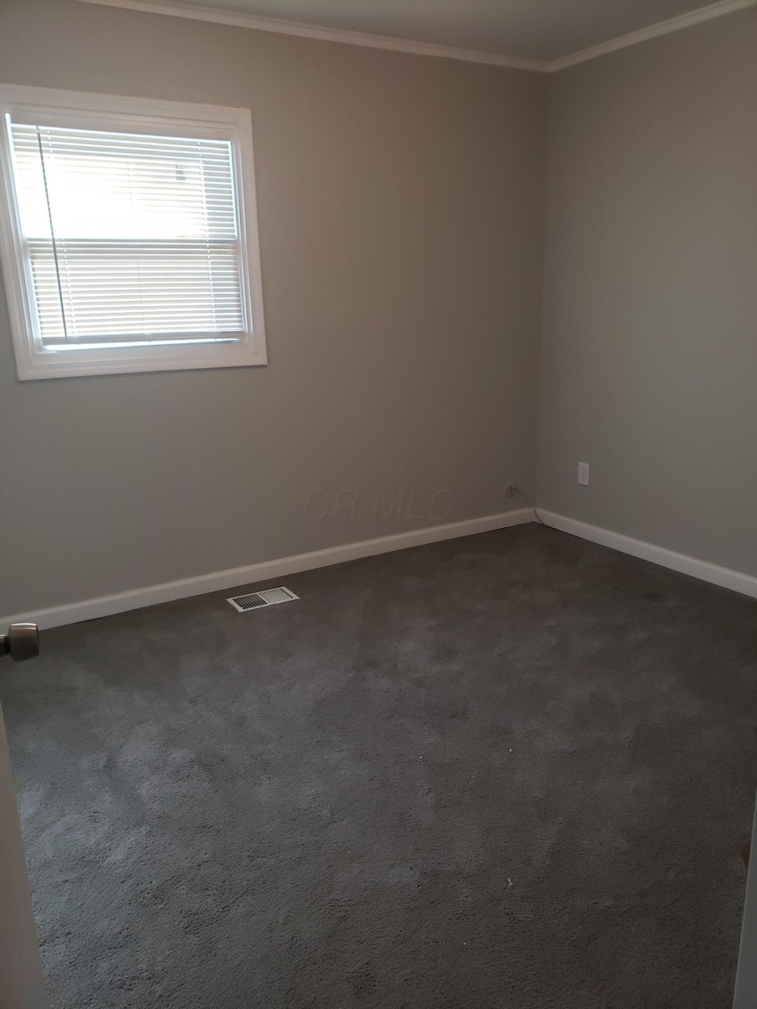 913 Duke Road Columbus, OH 43213 - Photo 13 of 18