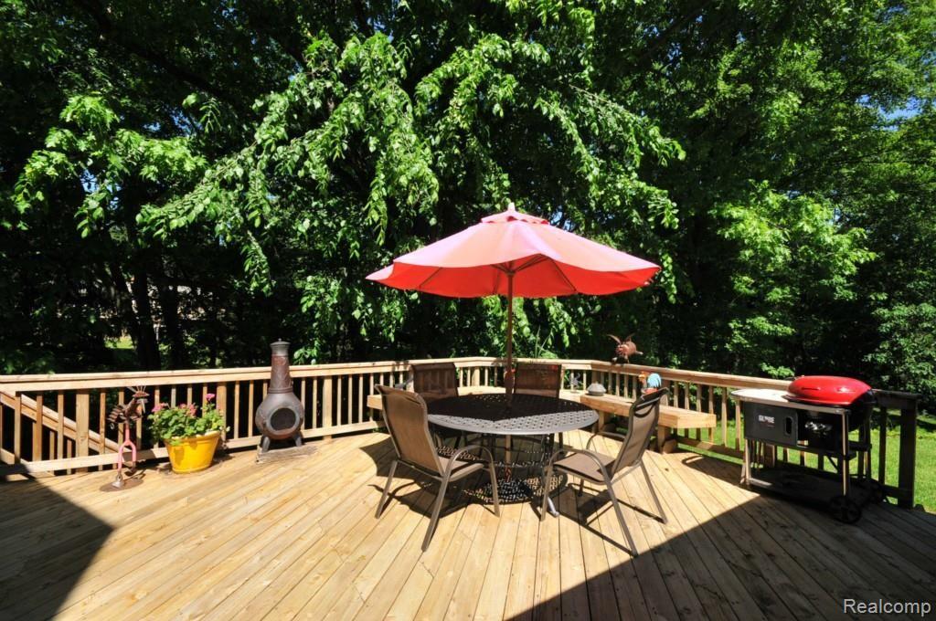 4175 Timberview Drive Howell, MI 48843 - Photo 8 of 8 15. deck