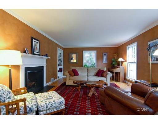 1309 Inverlieth Road Lake Forest, IL 60045 - Photo 2 of 13 a living room with furniture and a fireplace