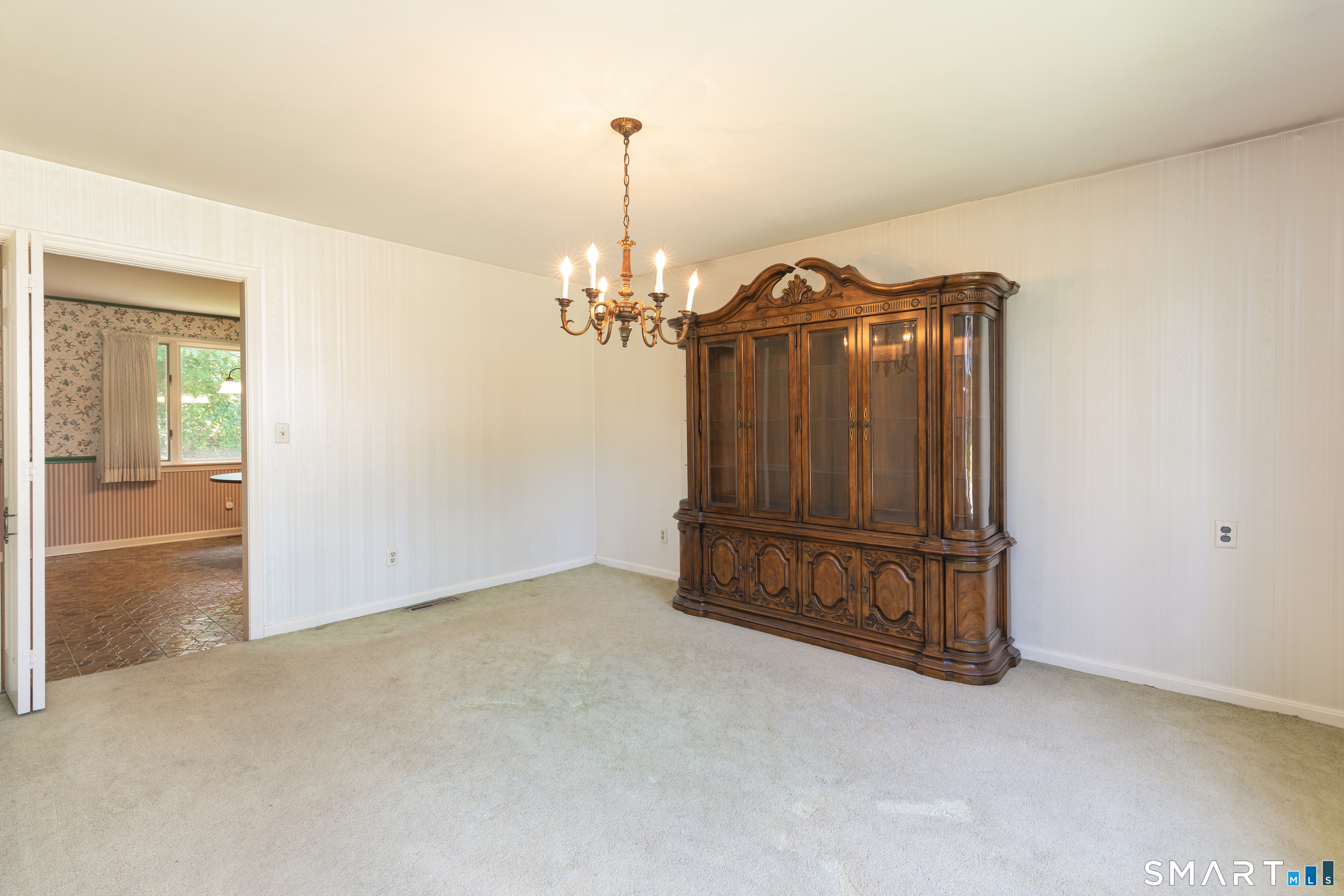 319 Maybrook Road Waterbury, CT 06708 - Photo 12 of 40