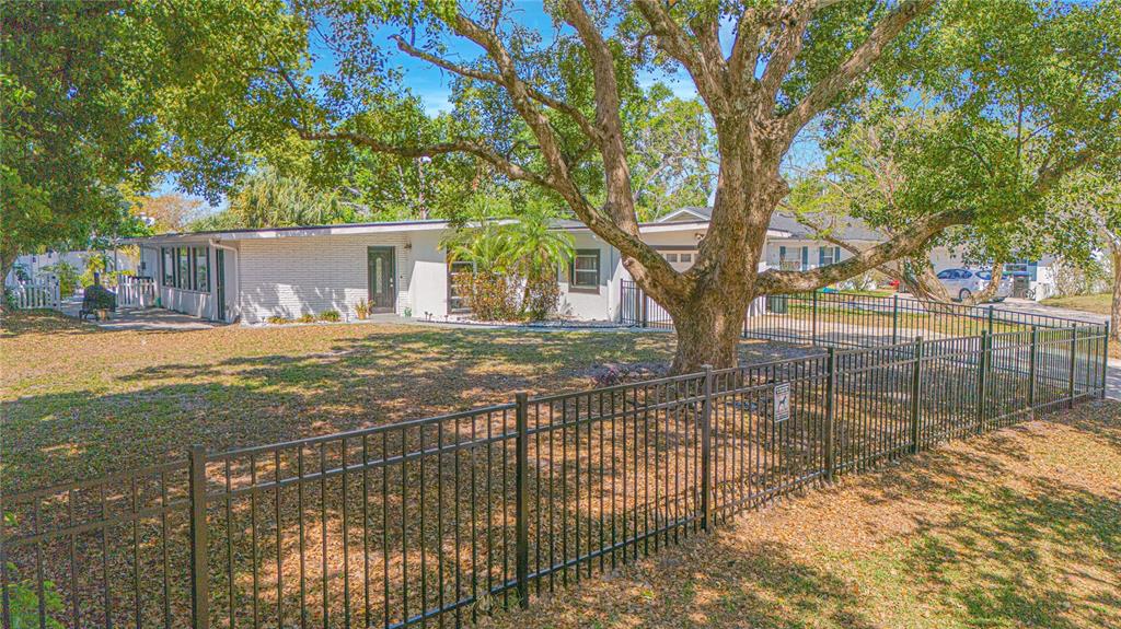 701 Denton Road Winter Park, FL 32792 - Photo 4 of 32