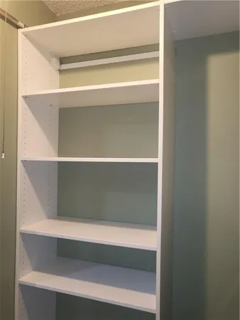 $2,000 | 2713 Cerritas Via, Harvey, LA 70058