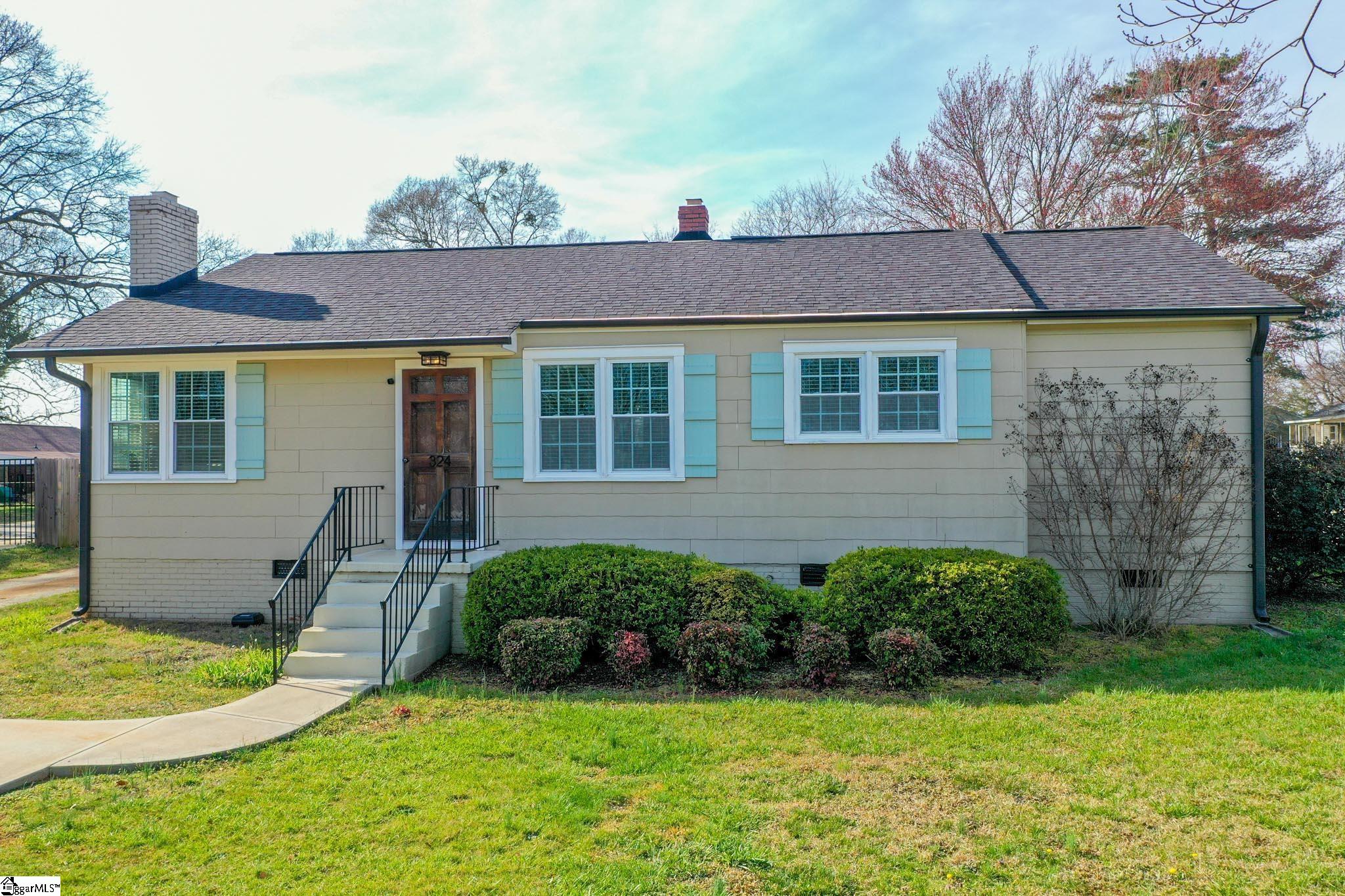 324 Parkins Mill Road Greenville, SC 29607 - Photo 1 of 31