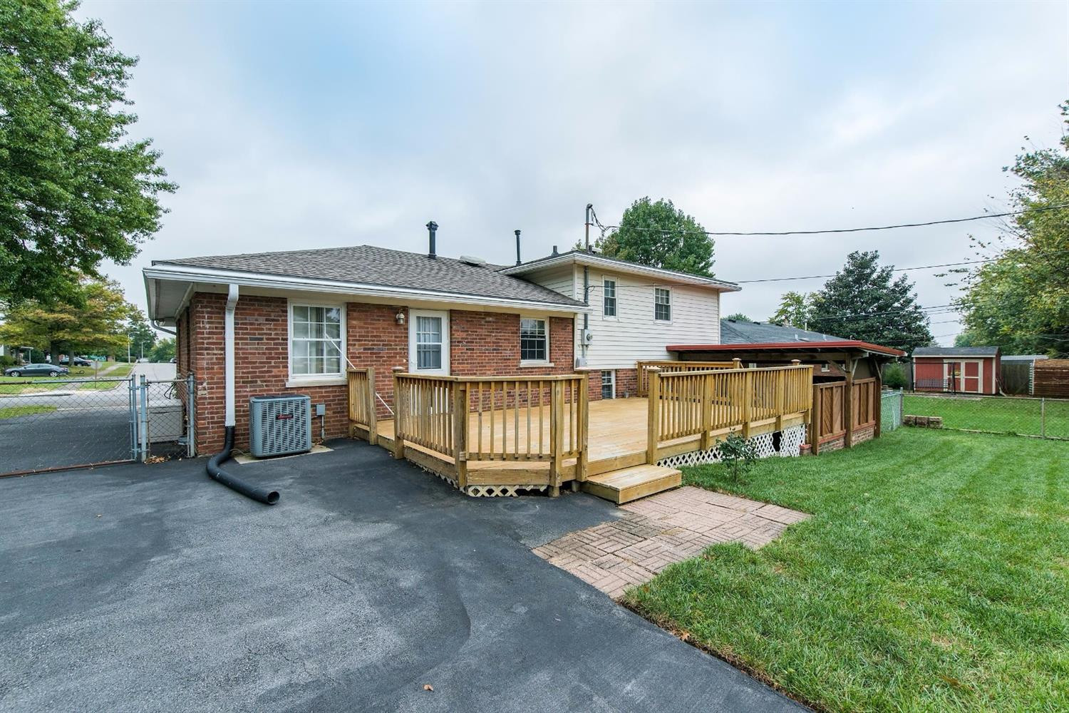1710 Harrogate Road Lexington, KY 40505 - Photo 5 of 35 Photo 5
