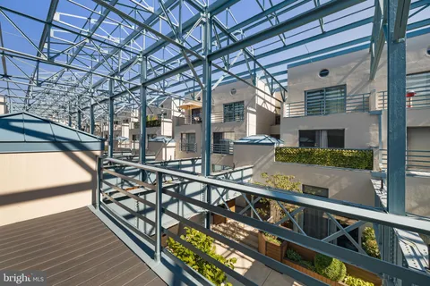 $265,000 | 3 North Christopher Columbus Boulevard, Unit PL236, Philadelphia, PA 19106