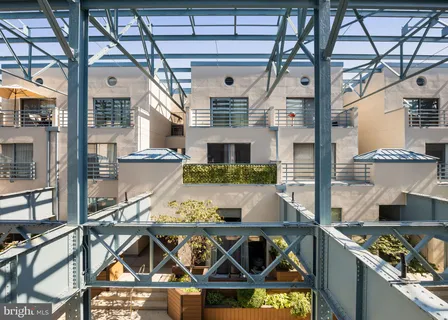 $265,000 | 3 North Christopher Columbus Boulevard, Unit PL236, Philadelphia, PA 19106