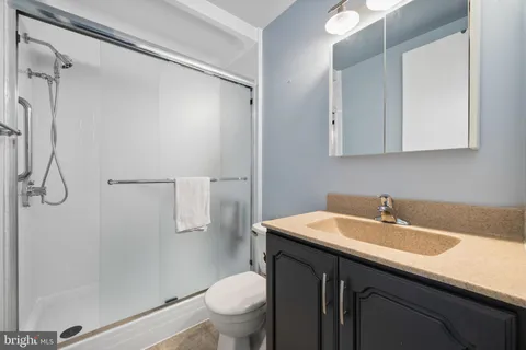 $265,000 | 3 North Christopher Columbus Boulevard, Unit PL236, Philadelphia, PA 19106