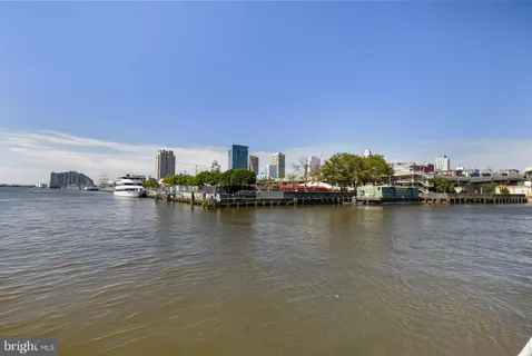 $265,000 | 3 North Christopher Columbus Boulevard, Unit PL236, Philadelphia, PA 19106