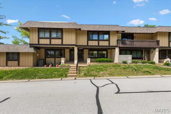 $230,000 | 2621 Plantation Point, Unit C, St. Charles, MO 63303