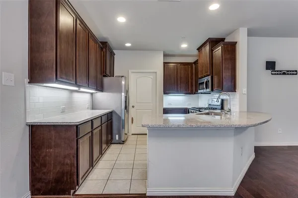 $2,590 | 917 Jamesville Lane, Plano, TX 75074