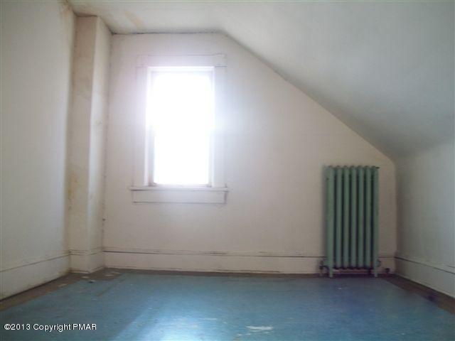 648 Peace Street Hazleton, PA 18201 - Photo 12 of 16 648 peace hazleton 013
