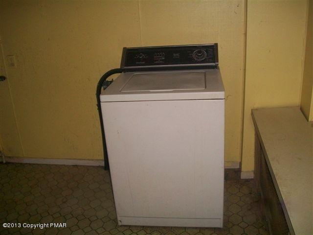 648 Peace Street Hazleton, PA 18201 - Photo 6 of 16 648 peace hazleton 006