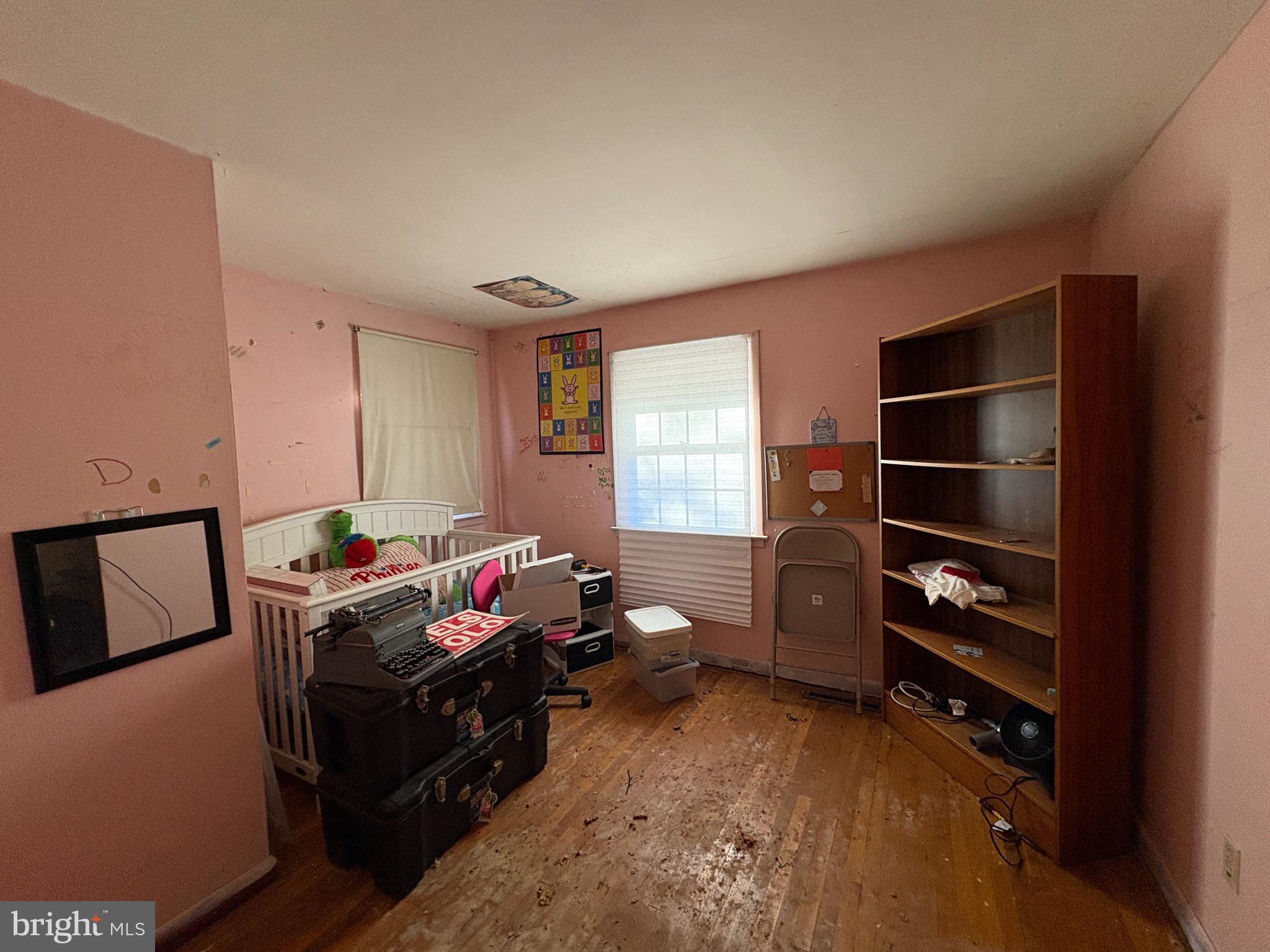 2204 New Albany Road Cinnaminson, NJ 08077 - Photo 16 of 22 a view of a livingroom with furniture and window