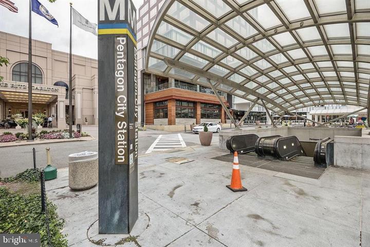 642 15th Street South, Unit 2 Arlington, VA 22202 - Photo 16 of 16