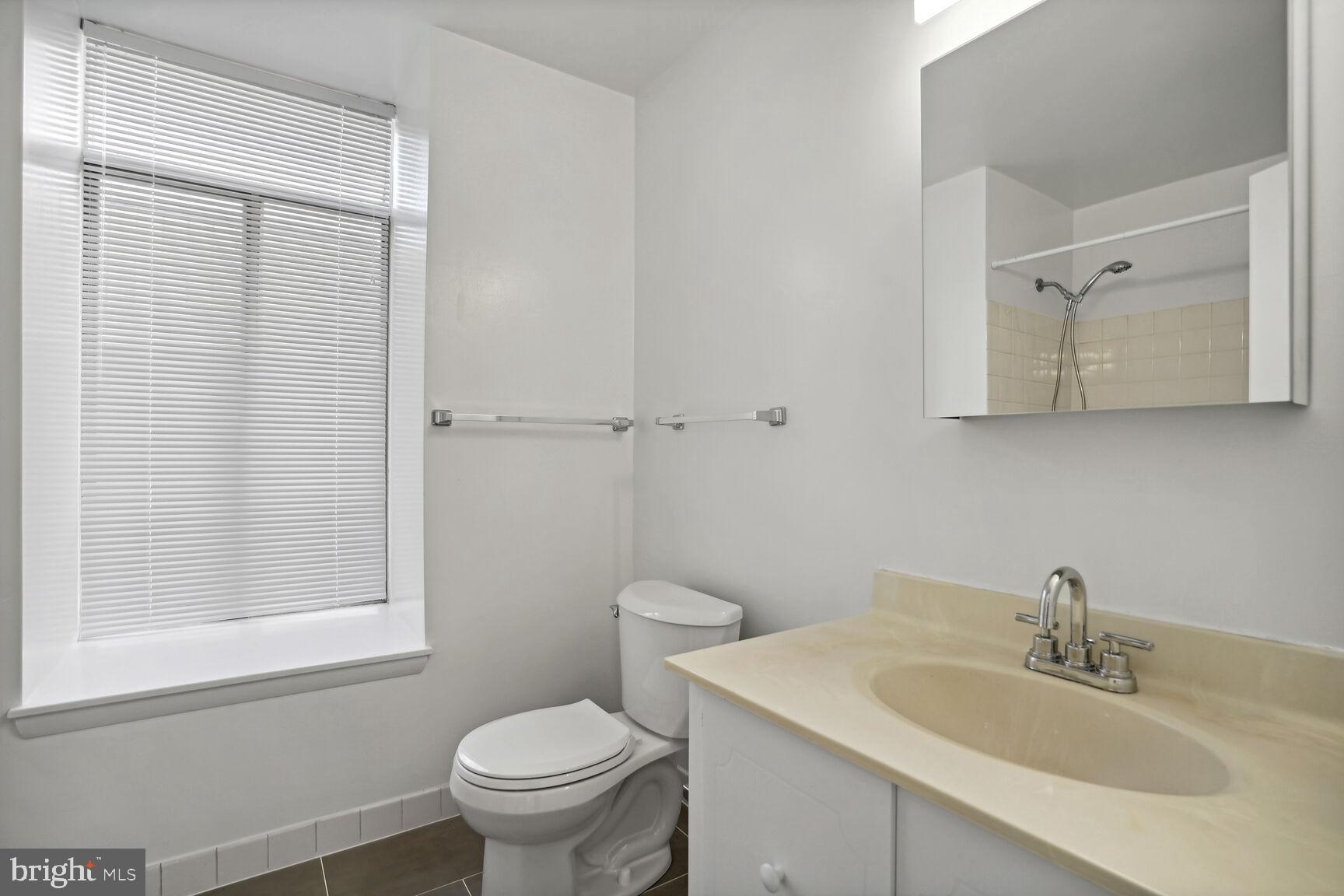 642 15th Street South, Unit 2 Arlington, VA 22202 - Photo 9 of 16