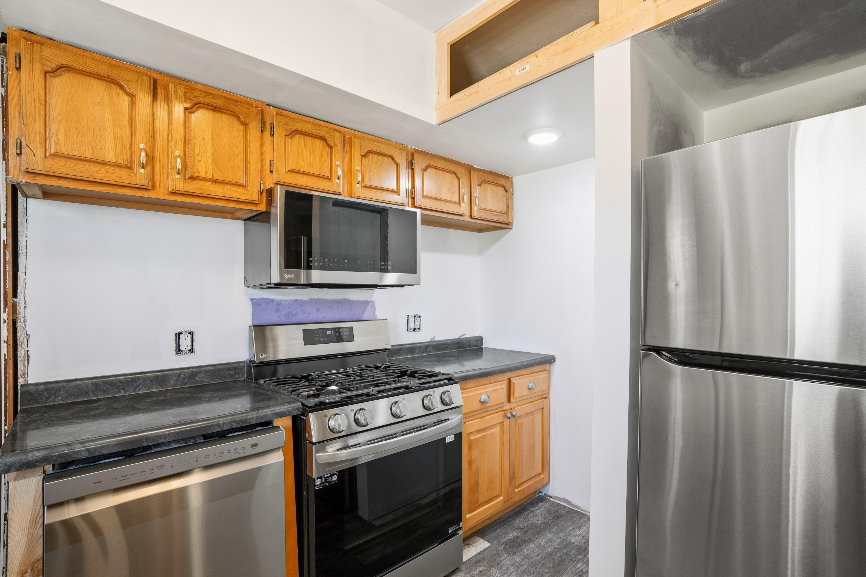 1801 Flett Avenue Racine, WI 53403 - Photo 5 of 27 Appliances - "As Is"