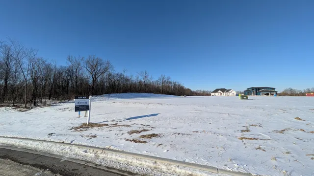 $209,900 | N51-w18788 Quietwood Drive, Unit LT31, Menomonee Falls, WI 53051