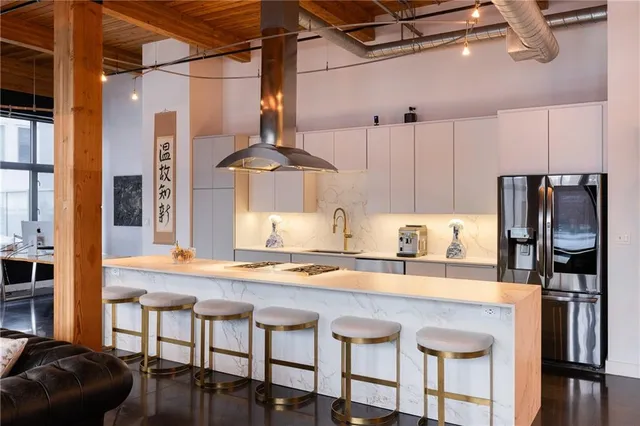 $997,500 | 210 West 5th Street, Unit 207, Kansas City, MO 64105