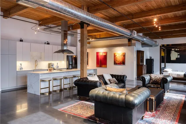 $997,500 | 210 West 5th Street, Unit 207, Kansas City, MO 64105