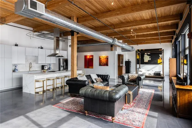 $997,500 | 210 West 5th Street, Unit 207, Kansas City, MO 64105