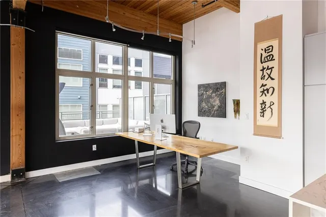 $997,500 | 210 West 5th Street, Unit 207, Kansas City, MO 64105