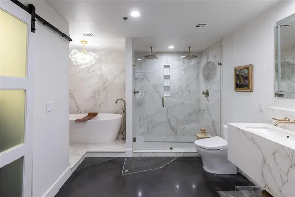 $947,500 | 210 West 5th Street, Unit 207, Kansas City, MO 64105