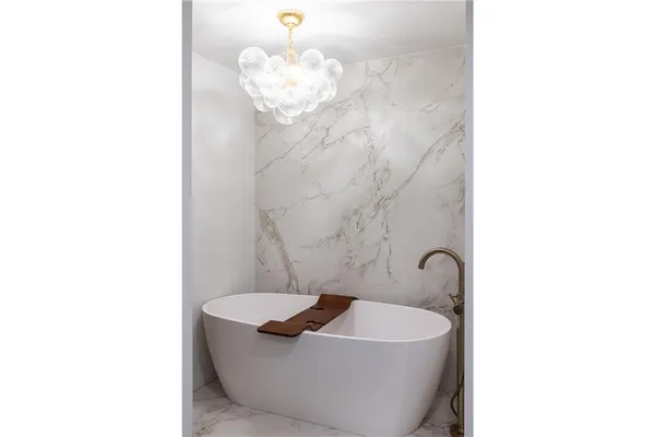 $947,500 | 210 West 5th Street, Unit 207, Kansas City, MO 64105