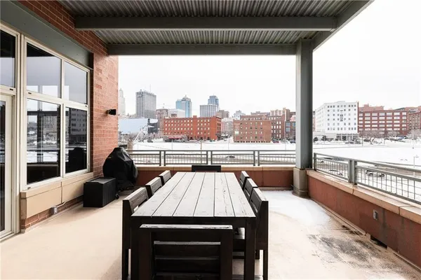 $947,500 | 210 West 5th Street, Unit 207, Kansas City, MO 64105